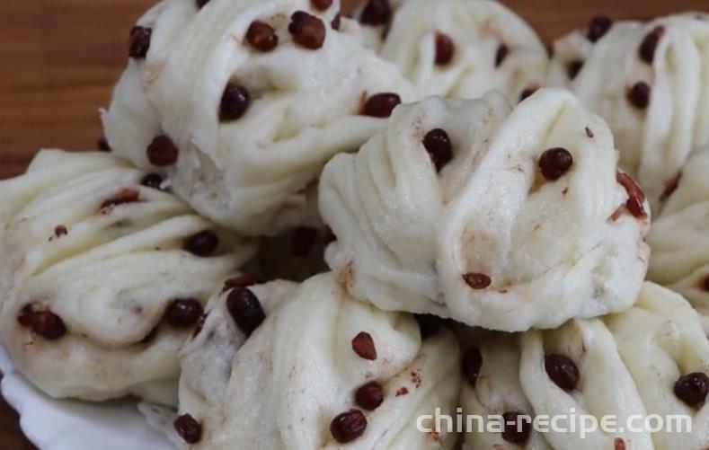 Practice of red bean Steamed rolls