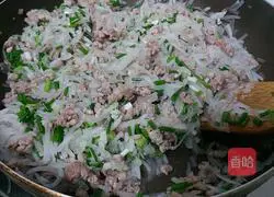 白萝卜猪肉烤饺的做法图解5