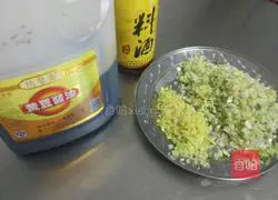 有机菜花炒肉的做法图解2