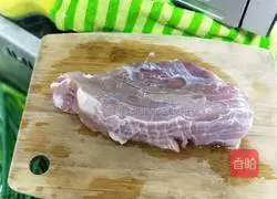 香葱猪肉煎包的做法图解2