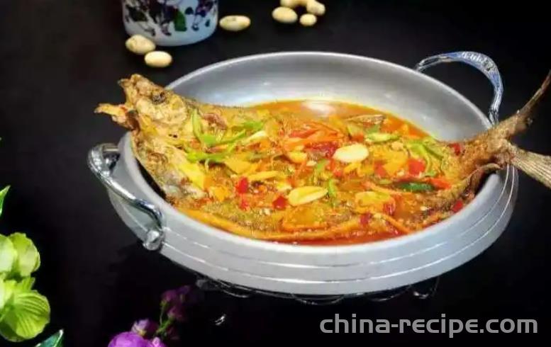 The recipe for making flat pot diaozi fish