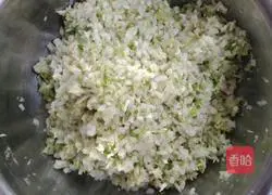 大肉白菜陷蒸饺的做法图解1