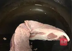 西红柿土豆炖牛腩的做法图解2