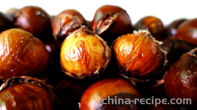 The recipe for homemade roasted chestnuts with sugar