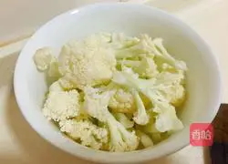 海鲜焖麻食的做法图解3