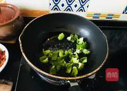 简单快手咖喱鸡排饭的做法图解2