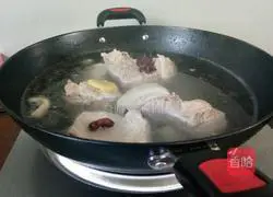 酸菜汆白肉的做法图解3