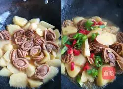 鲍鱼炖土豆的做法图解4