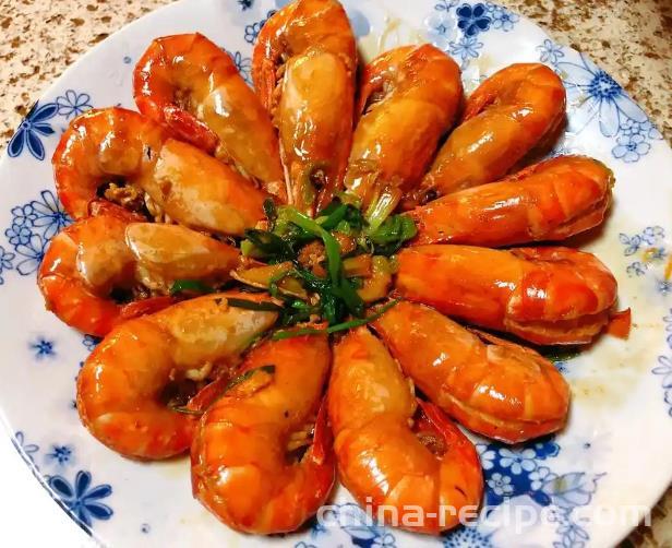 The method of braised crayfish