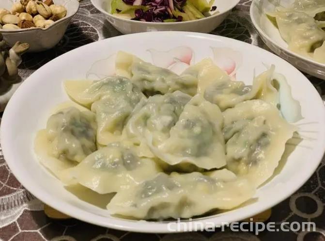 The method of making dumplings with four fresh fillings