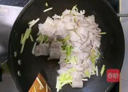 黄韭菜炒肉片的做法图解4