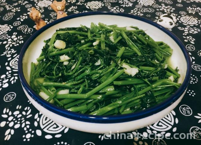 The recipe for garlic spinach