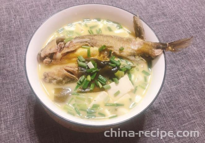 The recipe for making tofu soup with yellow duck