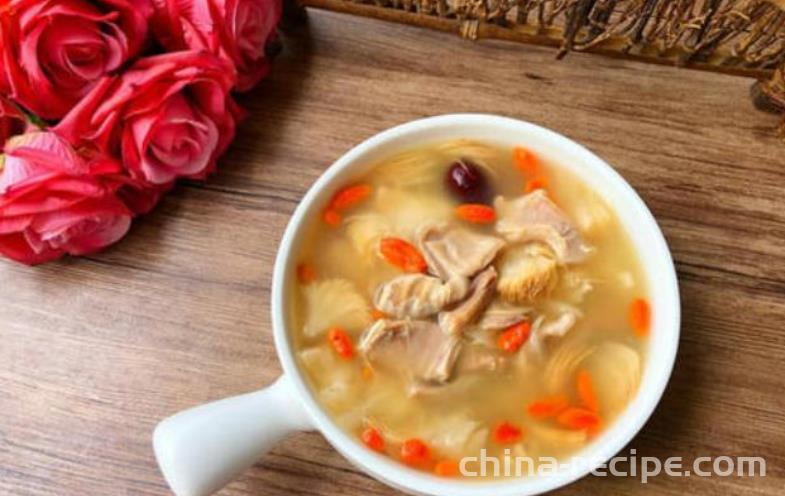 The recipe for Chrysanthemum Pig Liver Soup