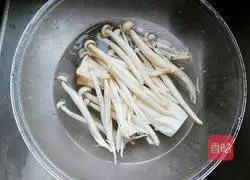 菌菇炒鸭胗的做法图解2