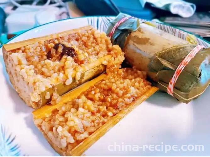 The practice of bamboo tube Zongzi