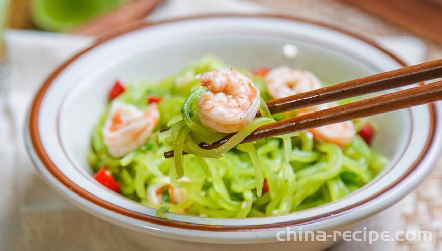 The method of making shrimp and lettuce shreds