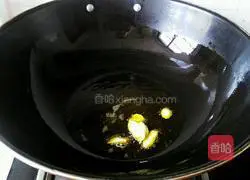 芹菜炒牛肉的做法图解4