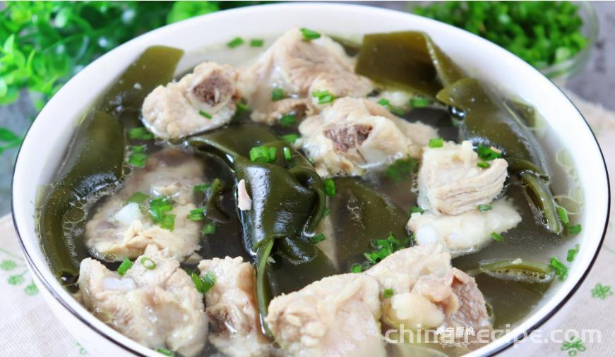 The recipe for kelp and pork bone soup