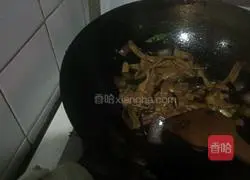 瘦肉炒油菜木耳的做法图解4