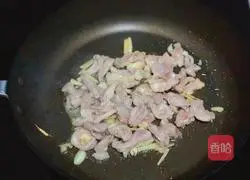 鸡肉炒粉丝的做法图解3