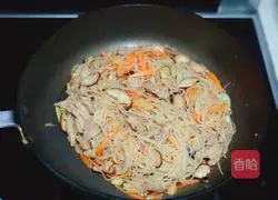 鸡肉炒粉丝的做法图解5