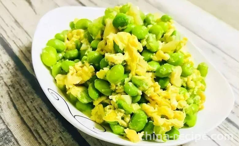 The method of stir frying eggs with edamame