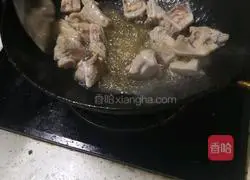 脆骨大烩菜的做法图解1