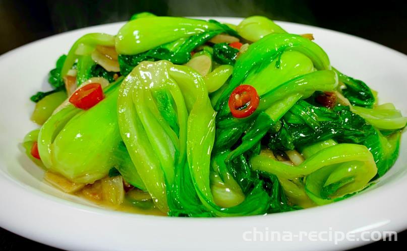 The method of making Shanghai green vegetables during stir frying