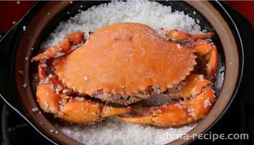 The method of salt baking green crabs