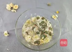 菊花沙参汤 清肺健脾的做法图解2