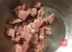 青椒肉段的做法图解1