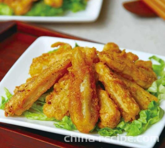 The method of making crispy and fragrant lotus root strips