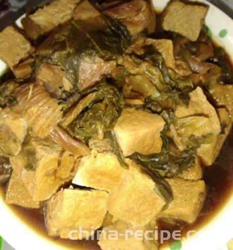 The method of cooking dried cabbage, pickled vegetables, and tofu