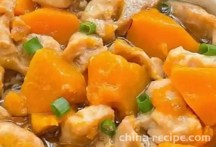 The recipe for stewing chicken legs with pumpkin and potatoes