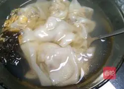 美味虾鲜肉馄饨的做法图解13