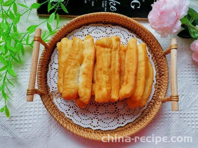 Practice of self-made small deep-fried dough sticks