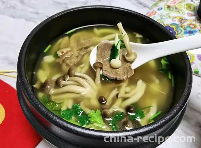 The recipe for beef mushroom soup