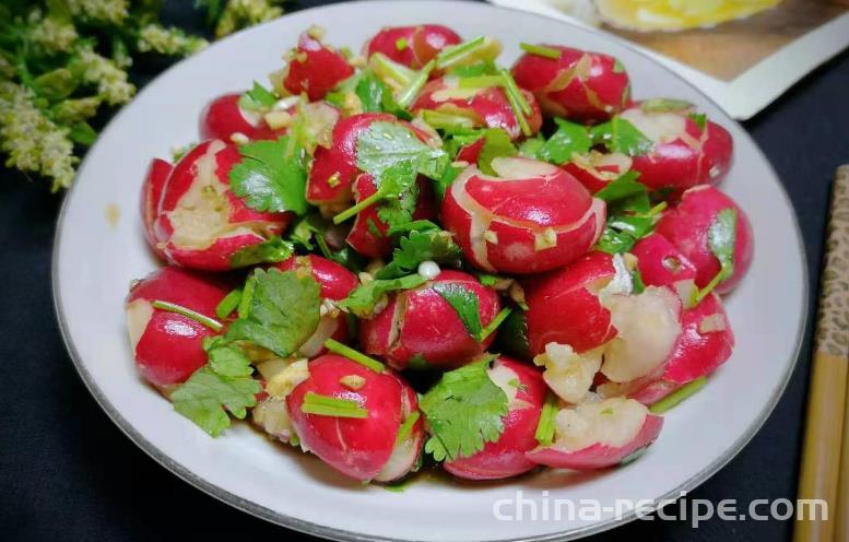 Recipe for Cherry Radish Cold Salad