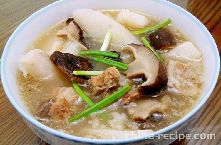 The recipe for mushroom and yam bone soup