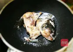 鱼头豆腐汤的做法图解4