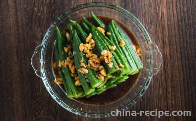 The method of cooking okra with oyster sauce