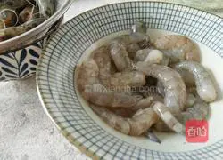 中餐厅2――面包屑炒虾的做法图解2