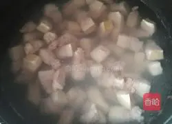 红烧肉炖土豆的做法图解3