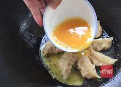 抱蛋煎饺的做法图解6