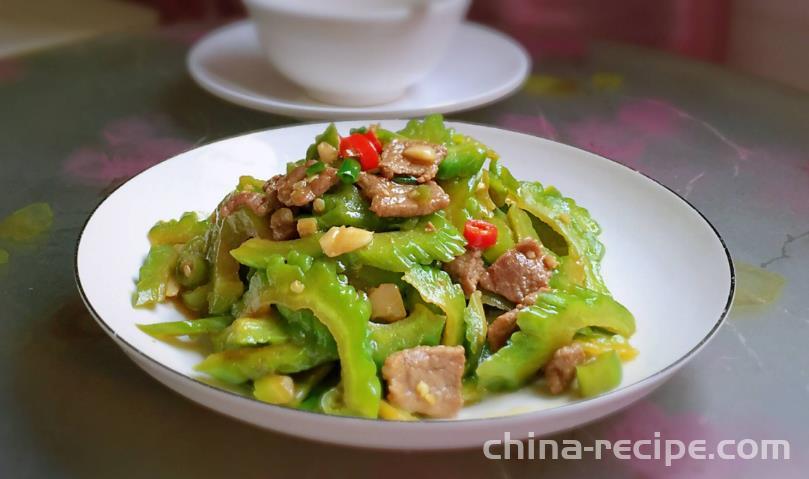 The method of stir frying pork with bitter melon