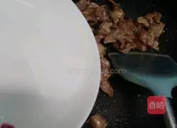 猪肉炒芹菜的做法图解8