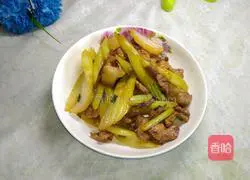 猪肉炒芹菜的做法图解14