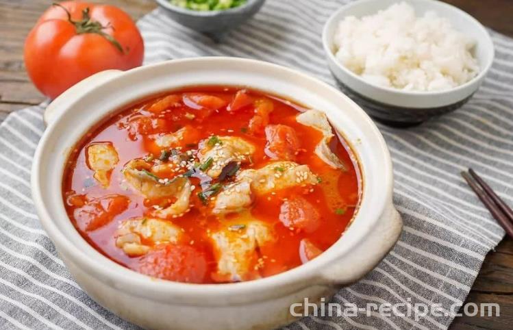 The recipe for tomato sauce fish fillet soup