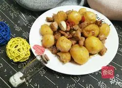 小土豆烧肉的做法图解8